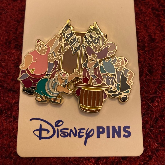 Disney Peter Pan/ Captain Hook Pin - Picture 1 of 1